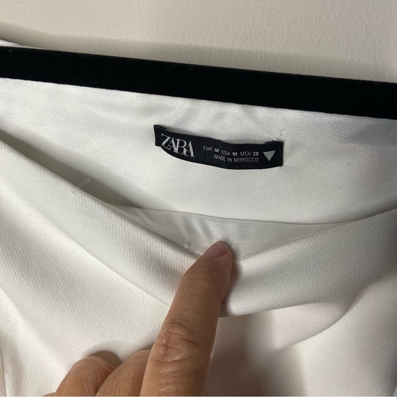 Zara White Mini Dress, long sleeves, off the shoulder, EUC, size M. - Picture 5 of 6